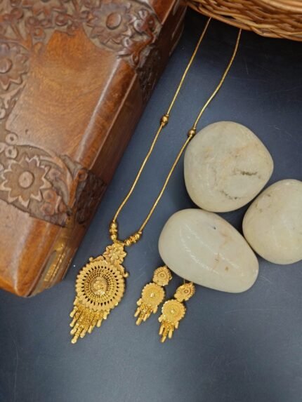 MS Jewellers – Traditional Gold Plated Dokiya Set