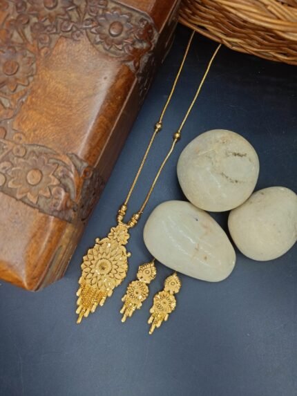 MS Jewellers – Traditional Gold Plated Dokiya Set