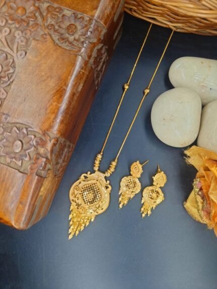 MS Jewellers – Traditional Gold Plated Dokiya Set