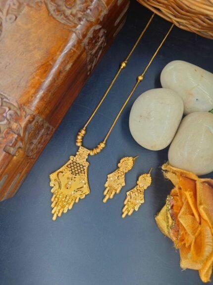 MS Jewellers – Traditional Gold Plated Dokiya Set