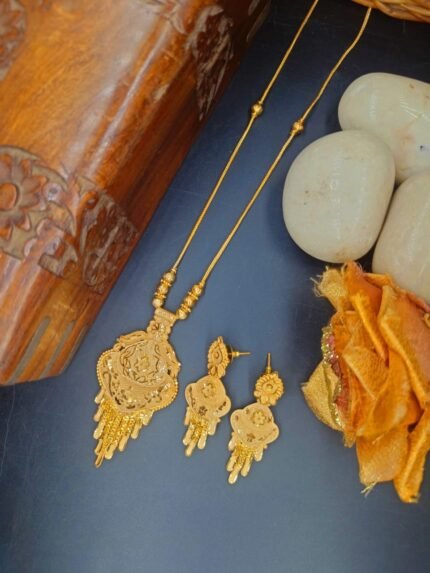MS Jewellers – Traditional Gold Plated Dokiya Set