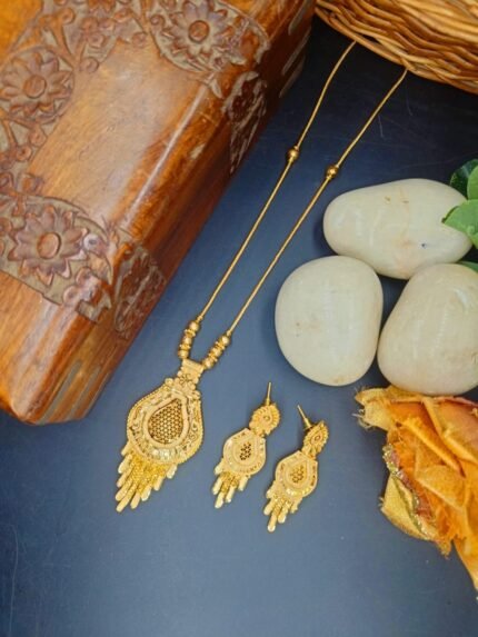 MS Jewellers – Traditional Gold Plated Dokiya Set