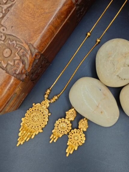 MS Jewellers – Traditional Gold Plated Dokiya Set